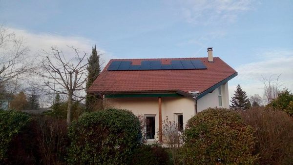 energies services France installation solaire photovoltaïque panneaux onduleurs Dualsun Enphase autoconsommation Ain Prévessin Moens economie energie