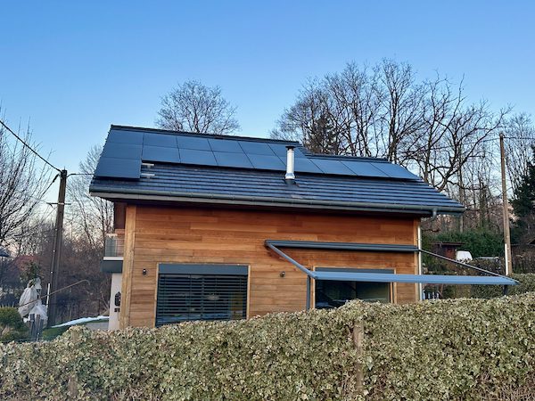 energies-services-France installation solaire photovoltaïque panneaux onduleurs Dualsun Enphase autoconsommation Haute Savoie Pers Jussy economie energie